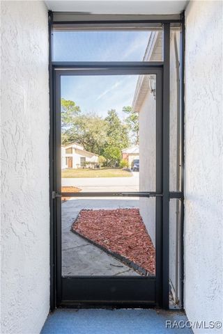 5 Jamaica Street, Homosassa, FL 34446