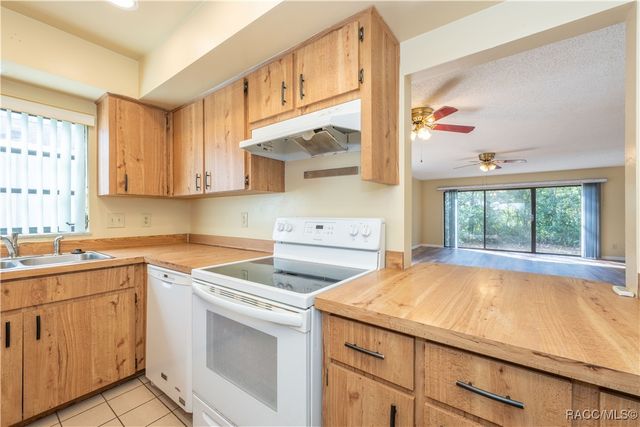 5 Jamaica Street, Homosassa, FL 34446