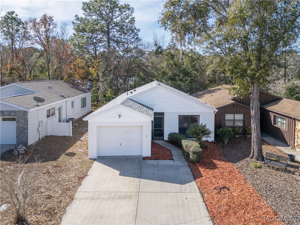 5 Jamaica Street, Homosassa, FL 34446