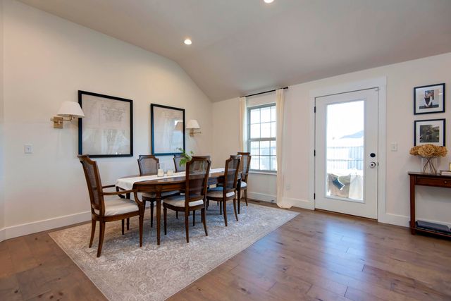 5565 W Pine Street, Springfield, MO 65802