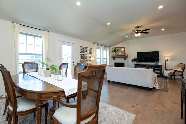 5565 W Pine Street, Springfield, MO 65802