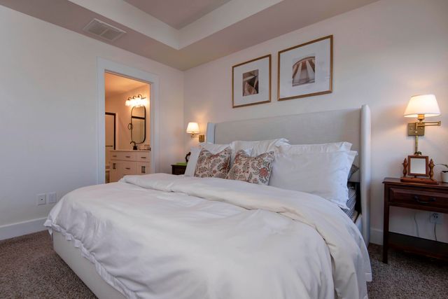 5565 W Pine Street, Springfield, MO 65802