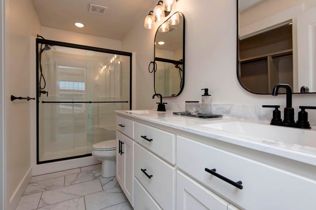 5565 W Pine Street, Springfield, MO 65802