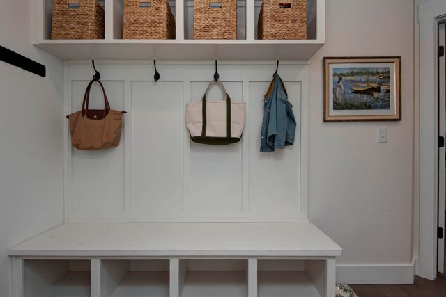 5565 W Pine Street, Springfield, MO 65802