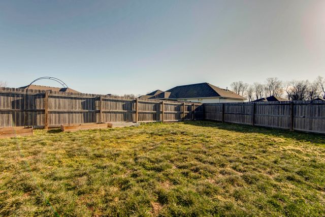 5565 W Pine Street, Springfield, MO 65802