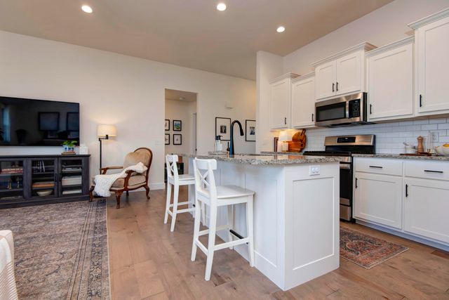 5565 W Pine Street, Springfield, MO 65802