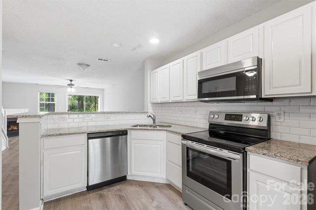 6856 Cypress Tree Lane, Charlotte, NC 28215