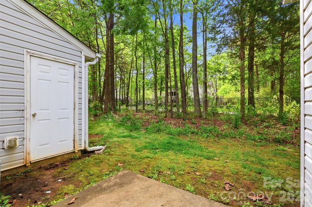 6856 Cypress Tree Lane, Charlotte, NC 28215