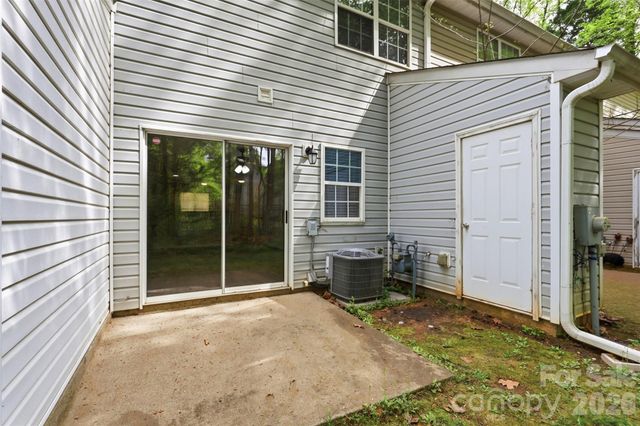 6856 Cypress Tree Lane, Charlotte, NC 28215