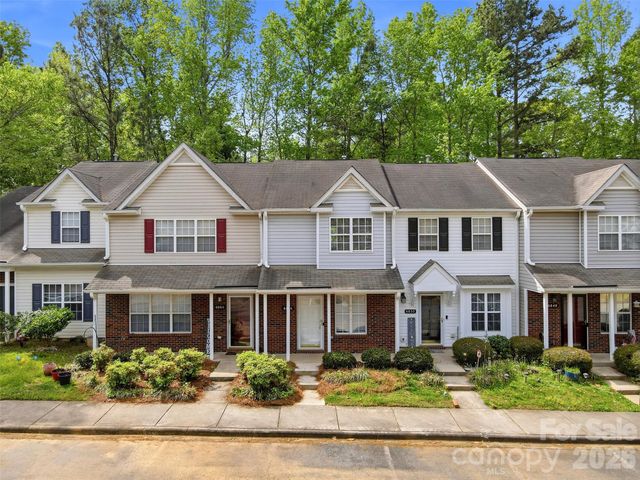 6856 Cypress Tree Lane, Charlotte, NC 28215