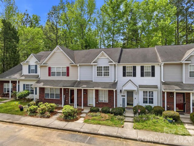 6856 Cypress Tree Lane, Charlotte, NC 28215