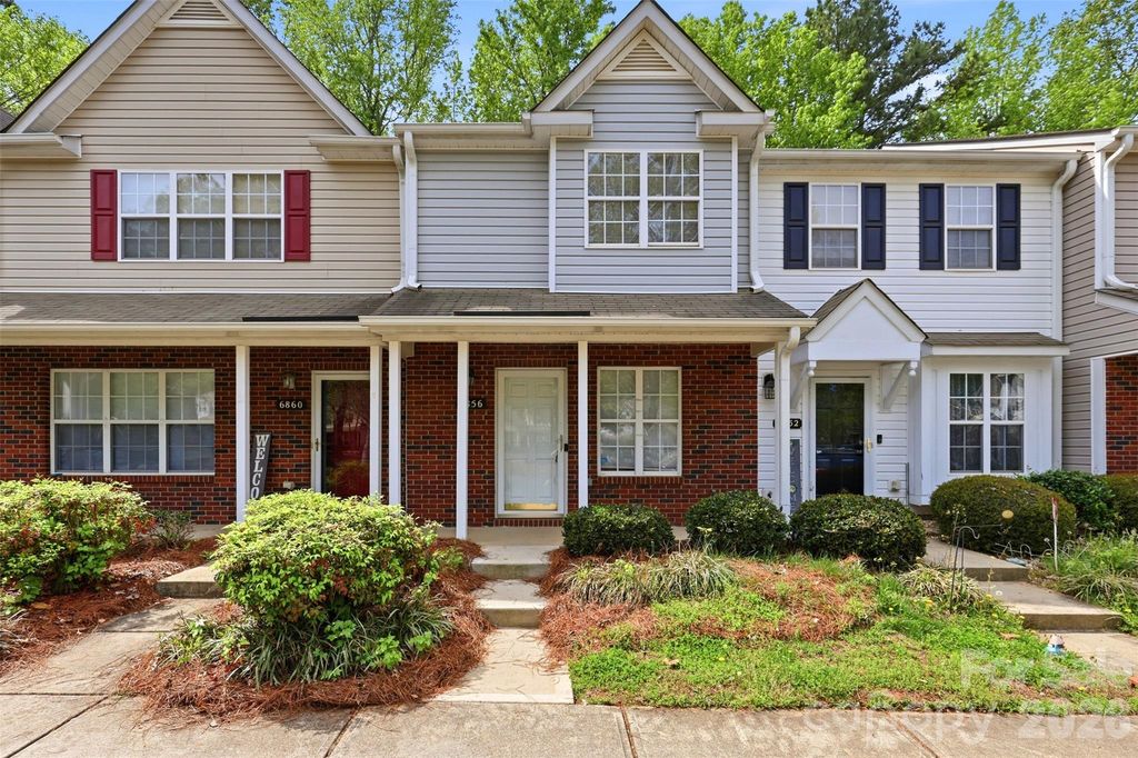 6856 Cypress Tree Lane, Charlotte, NC 28215