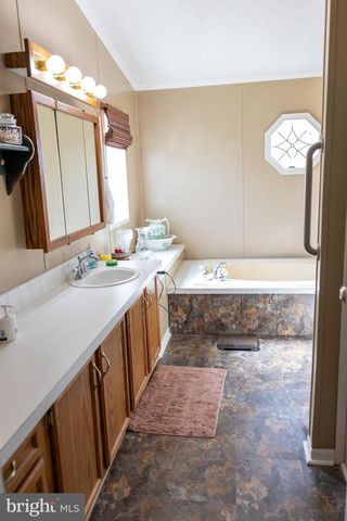 19 POWHATAN DR, Buena, NJ 08310