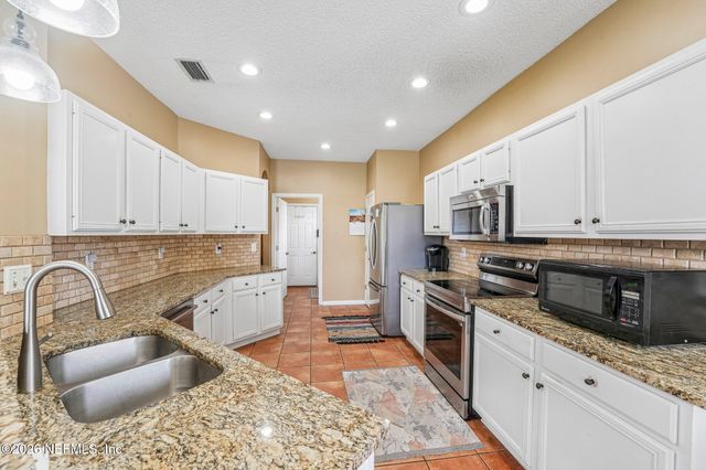 1629 SANDY SPRINGS Drive, Fleming Island, FL 32003