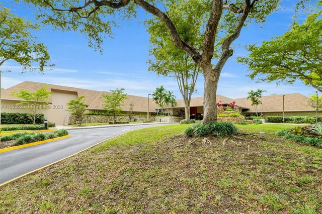 2601 N Nob Hill Rd 407, Sunrise, FL 33322
