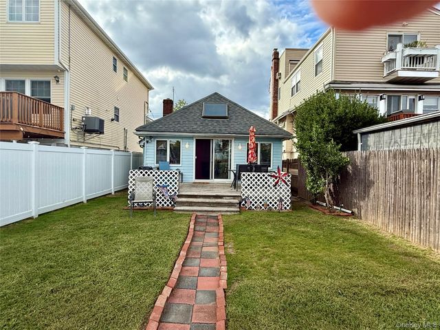 39 West Boulevard, East Rockaway, NY 11518