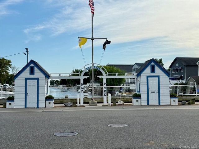 39 West Boulevard, East Rockaway, NY 11518
