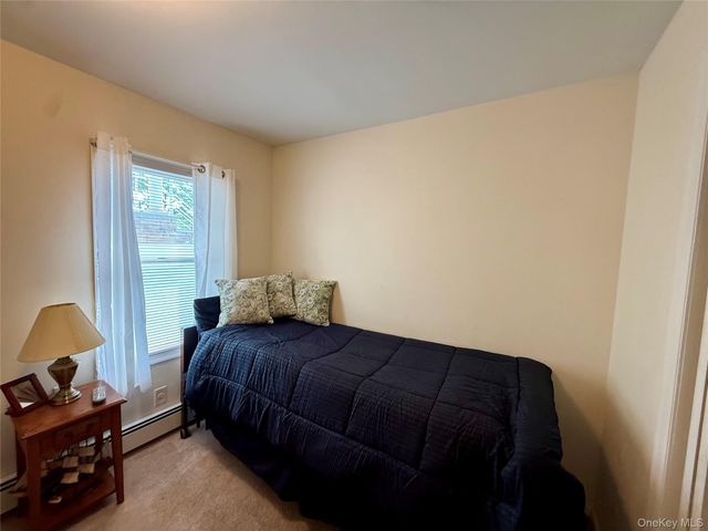 39 West Boulevard, East Rockaway, NY 11518