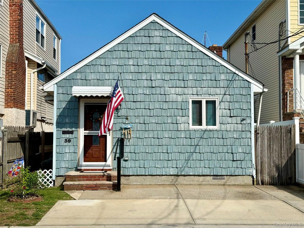 39 West Boulevard, East Rockaway, NY 11518 — exterior