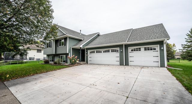 1107 Walnut Street, Farmington, MN 55024