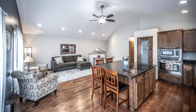 1107 Walnut Street, Farmington, MN 55024