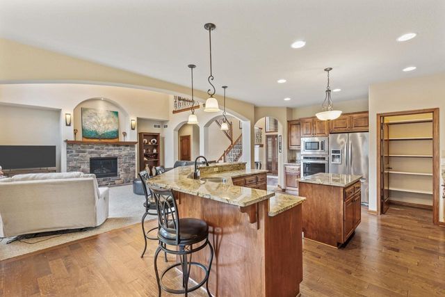 S38W27056 Cider Hills DRIVE, Waukesha, WI 53189