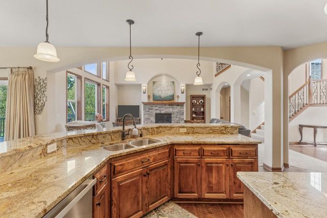 S38W27056 Cider Hills DRIVE, Waukesha, WI 53189