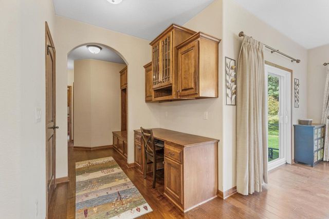 S38W27056 Cider Hills DRIVE, Waukesha, WI 53189