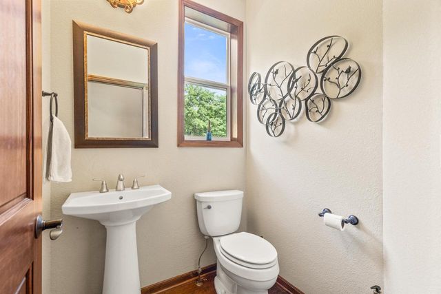 S38W27056 Cider Hills DRIVE, Waukesha, WI 53189