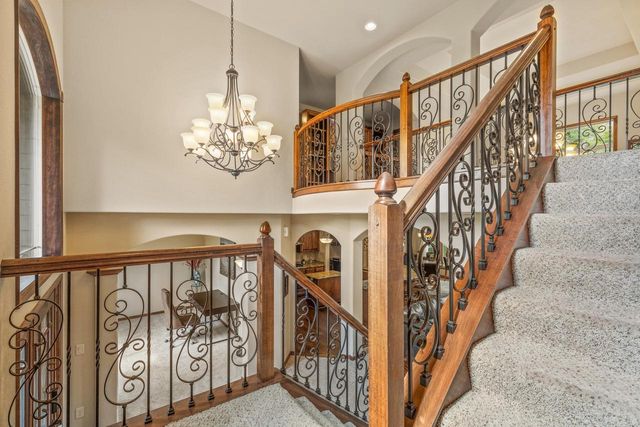 S38W27056 Cider Hills DRIVE, Waukesha, WI 53189