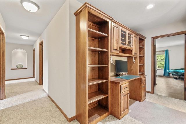 S38W27056 Cider Hills DRIVE, Waukesha, WI 53189