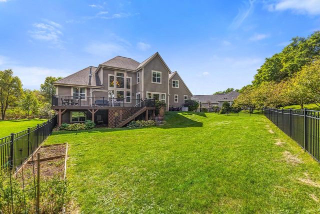 S38W27056 Cider Hills DRIVE, Waukesha, WI 53189