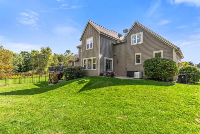 S38W27056 Cider Hills DRIVE, Waukesha, WI 53189