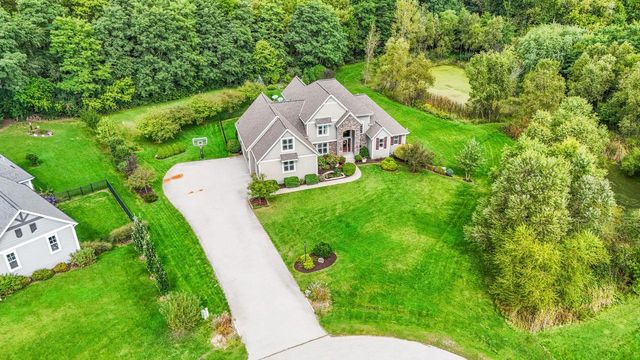 S38W27056 Cider Hills DRIVE, Waukesha, WI 53189
