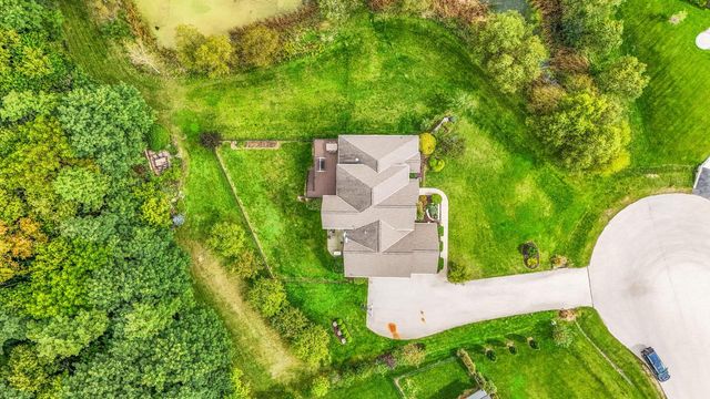 S38W27056 Cider Hills DRIVE, Waukesha, WI 53189