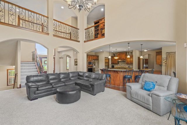 S38W27056 Cider Hills DRIVE, Waukesha, WI 53189