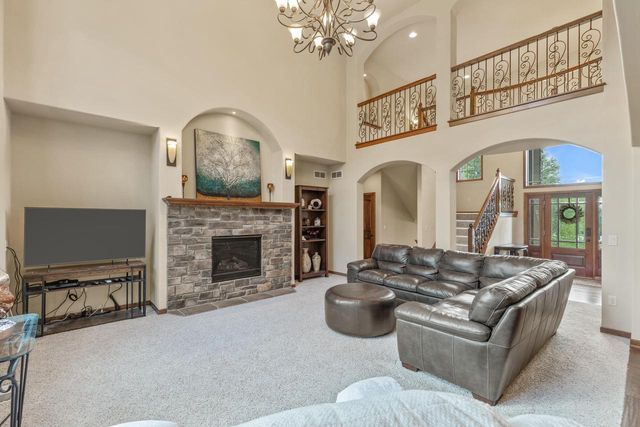 S38W27056 Cider Hills DRIVE, Waukesha, WI 53189