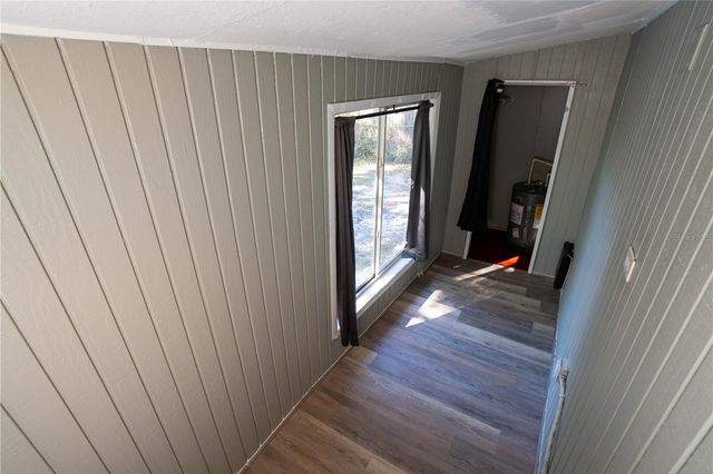 8122 N MARKS STREET, Tampa, FL 33604