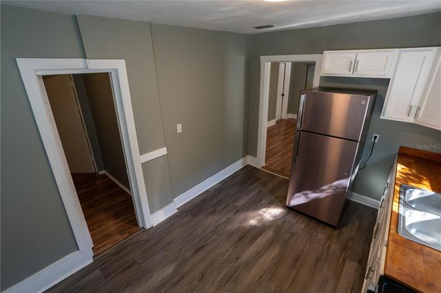 8122 N MARKS STREET, Tampa, FL 33604