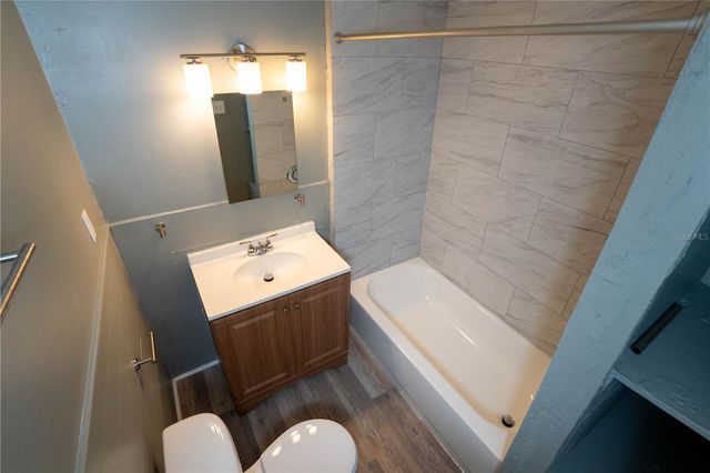 8122 N MARKS STREET, Tampa, FL 33604