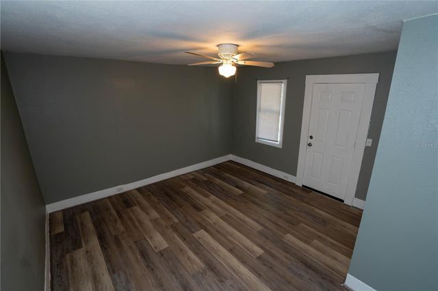 8122 N MARKS STREET, Tampa, FL 33604