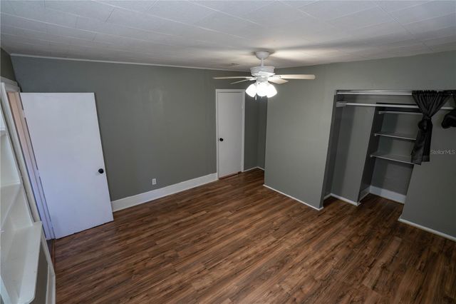 8122 N MARKS STREET, Tampa, FL 33604