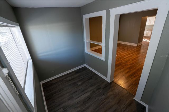 8122 N MARKS STREET, Tampa, FL 33604