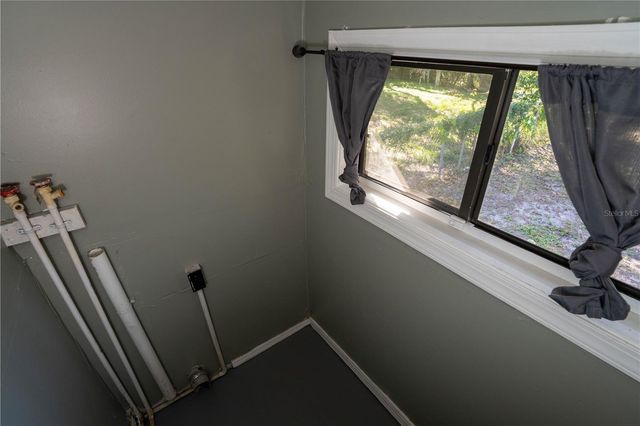 8122 N MARKS STREET, Tampa, FL 33604