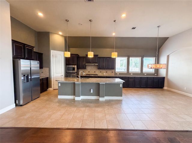 122 Bluehaw DR, Georgetown, TX 78628