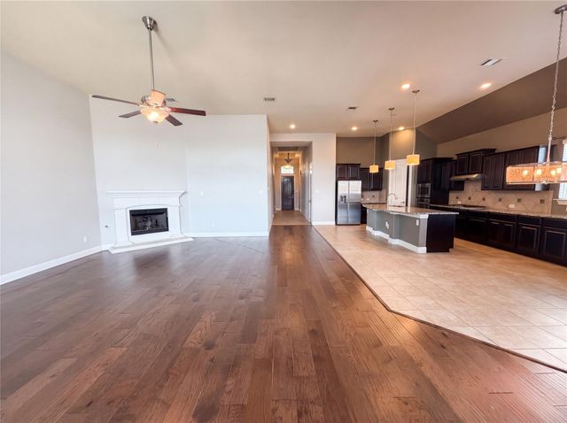 122 Bluehaw DR, Georgetown, TX 78628