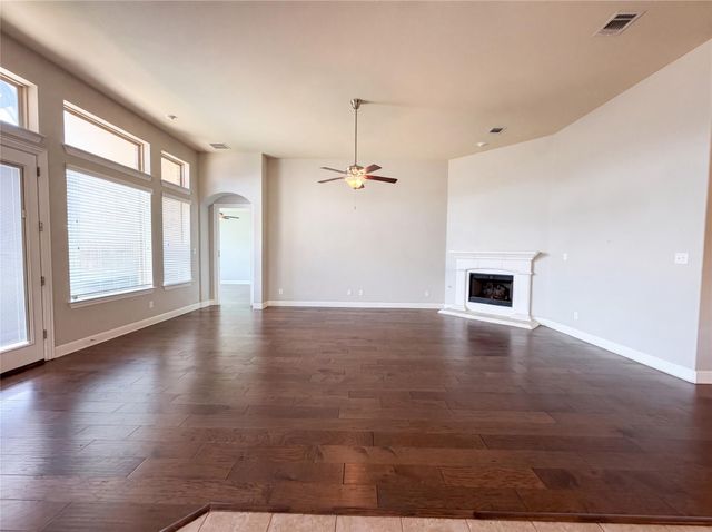 122 Bluehaw DR, Georgetown, TX 78628