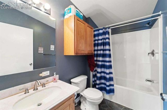 2311 Canyon River Court, Pueblo, CO 81003