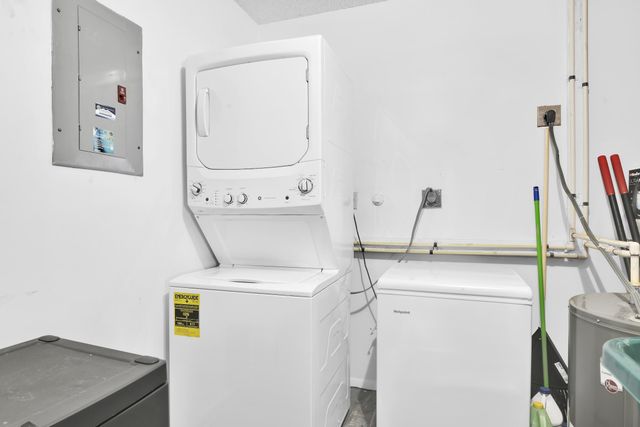 5048 Silver Maple Lane, Boynton Beach, FL 33472