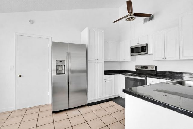 5048 Silver Maple Lane, Boynton Beach, FL 33472